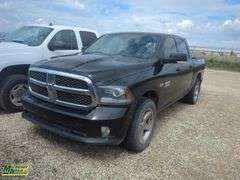 2014  Ram  1500 Sport  4x4 4dr Crew Cab