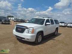 2013  GMC  Yukon XL  SLT 4WD