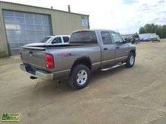 2008  Dodge  Ram 1500   4dr Quad Cab 4WD SB