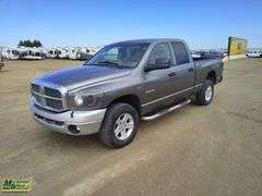 2008  Dodge  Ram 1500   4dr Quad Cab 4WD SB