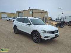 2018  Volkswagen  Tiguan  AWD 2.0T SE 4Motion 4dr SUV