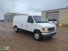 2007  Ford  E-Series E-150  Cargo Van w/Shelving