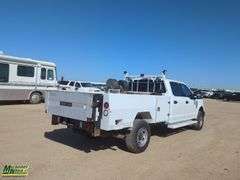2019  Ford  F-350 Super Duty  4x4 XLT 4dr Crew Cab 179 in. WB SRW Chassis