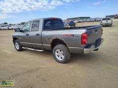 2008  Dodge  Ram 1500   4dr Quad Cab 4WD SB