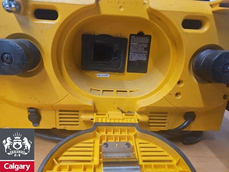 Dewalt Worksite Radio/Charger