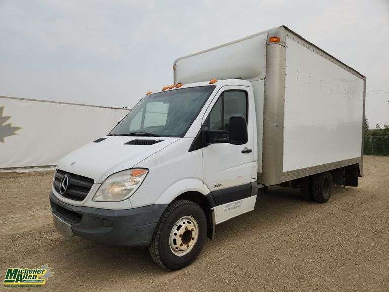 2013  Mercedes-Benz  Sprinter  S/A  Cube Van
