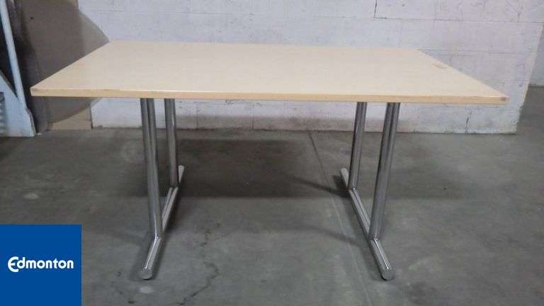 Table 60"W x 36"D x 29.5"T ***HEAVY***