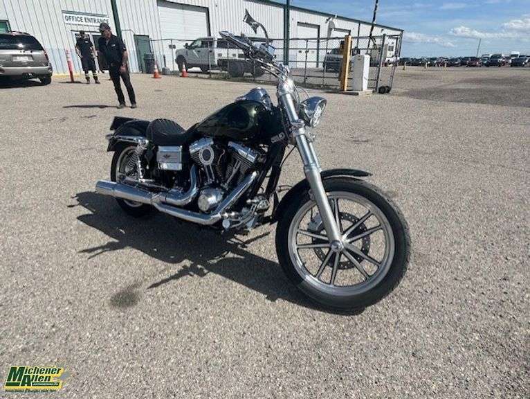 2006  Harley-Davidson  FXDLI Dyna Low  Rider Motorcycle