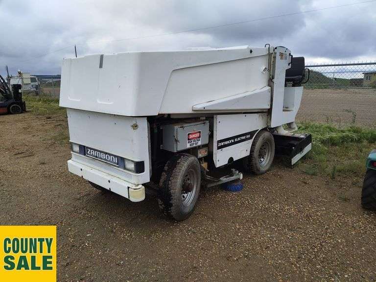Non-Operable  1999  Zamboni   552  Ice Resurfacer