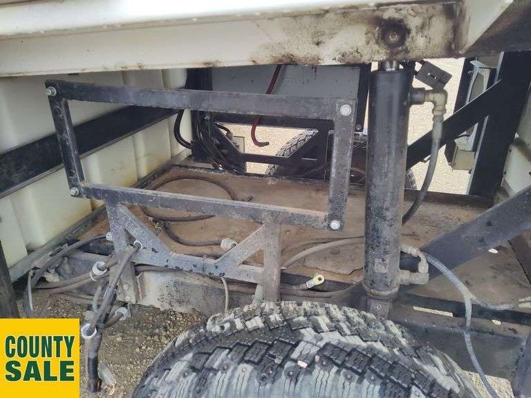 Non-Operable  1999  Zamboni   552  Ice Resurfacer