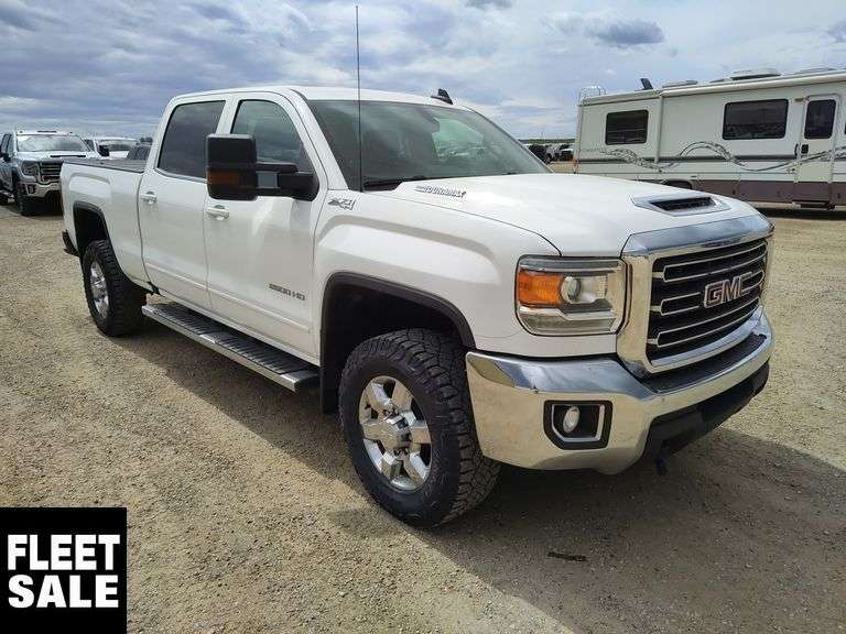 2019  GMC  Sierra 2500HD  4x4 SLE Crew Cab SB Diesel