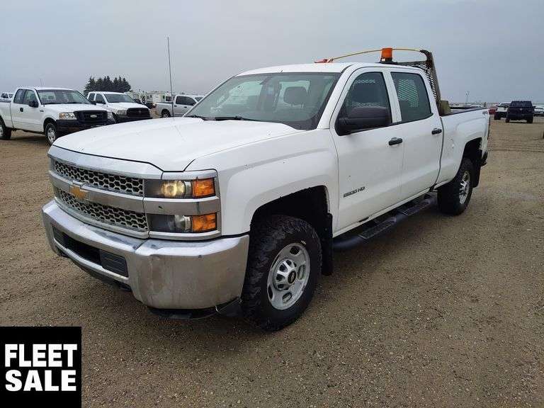 2019  Chevrolet  Silverado 2500HD  4x4 Work Truck 4dr Crew Cab LB