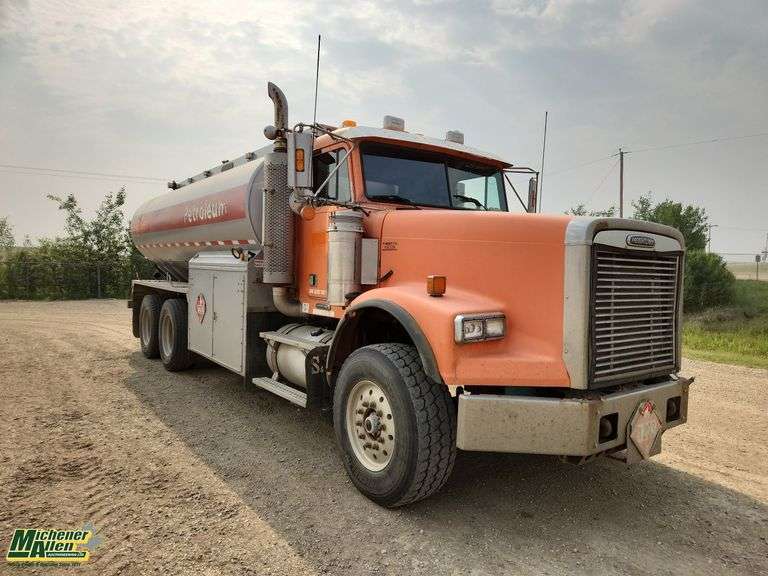 2007  Freightliner  FLD120 SD  T/A  Fuel Tank Truck