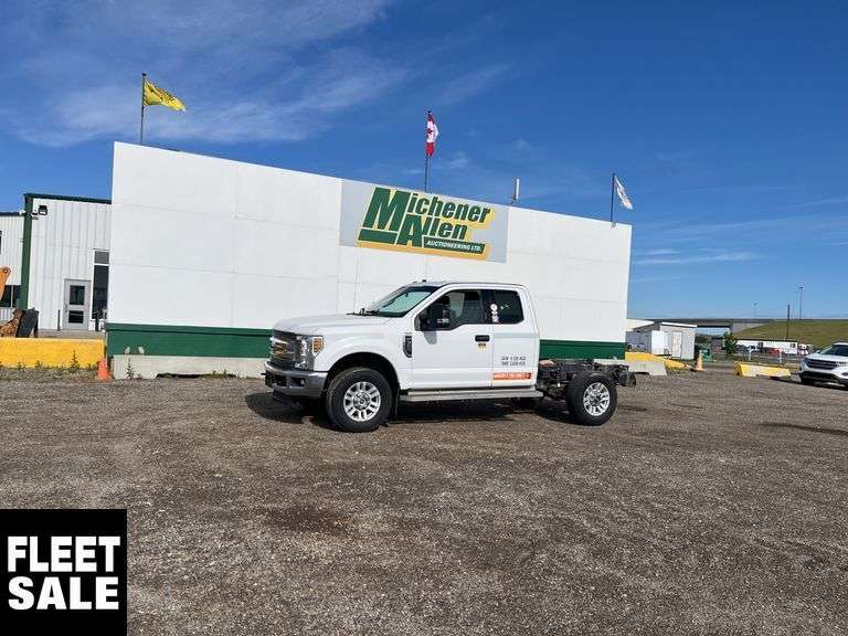 2019  Ford  F-350 Super Duty 4X4  Single Rear Wheel  Cab & Chassis