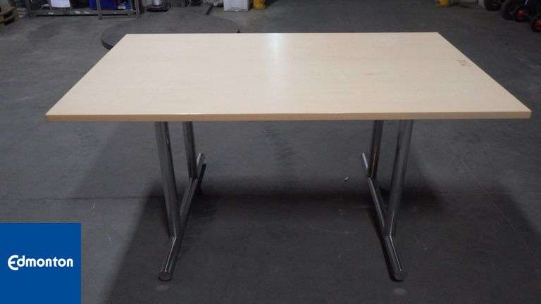 Table 60"W x 36"D x 29.5"T ***HEAVY***
