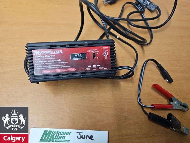 Motomaster Battery Charger