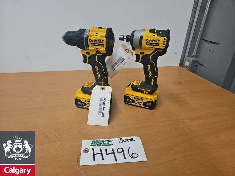2x Dewalt Drills w/2 Batteries *No Charger*