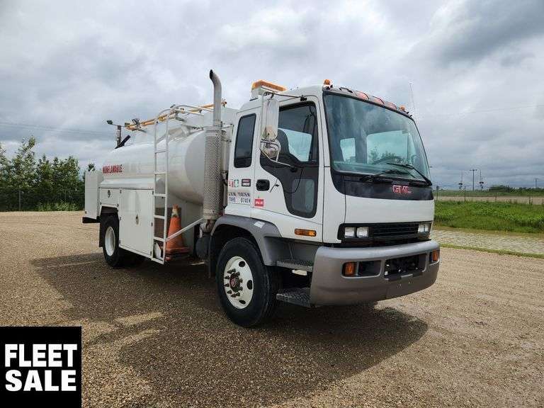 2007  GMC  T8500  S/A  Oil Tank Truck