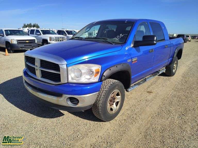 2008  Dodge  Ram 2500  4x4 SXT 4dr Mega Cab 6.3 ft. SB Hemi