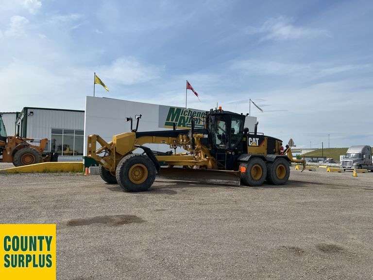 2017  Caterpillar   14M  Grader  Ripper/Scarifier, Snow Wing, Front Lift Group