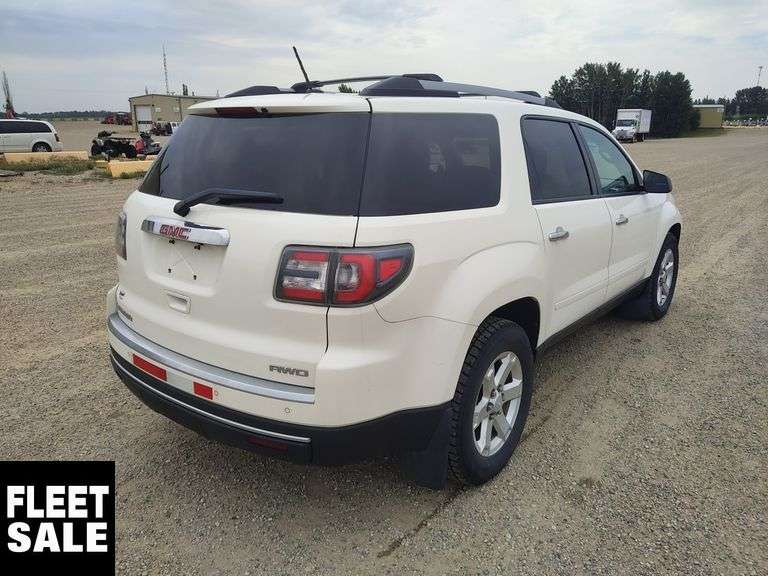 2015  GMC  Acadia AWD  SLT