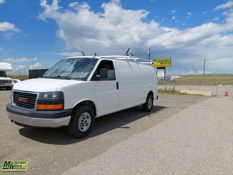 2014  GMC  Savana 2500  RWD Extended Cargo Van