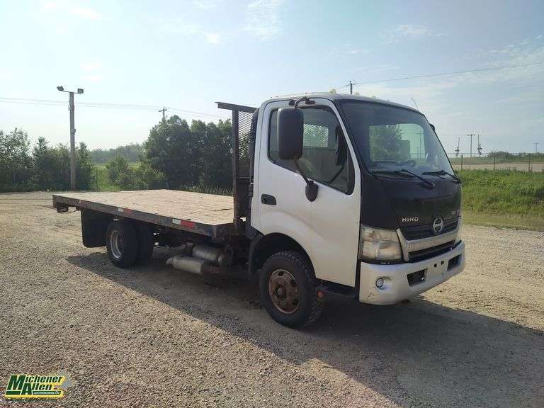 2012  Hino  155  S/A  Deck Truck