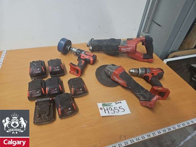4x Milwaukee Power Tools w/ 7x Batteries in Husky Bag *No Charger*
