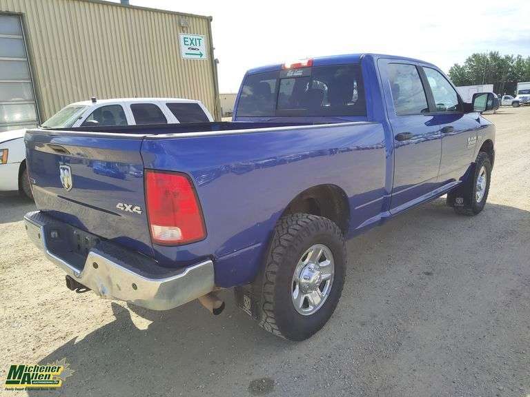 2018  Ram  3500  4x4 SLT 4dr Crew Cab 6.3 ft. SB SRW Hemi
