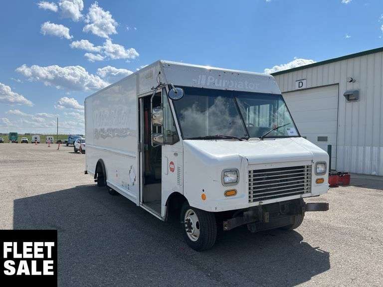 Non-Operable  2011  Ford  E-Series  S/A  Step Van