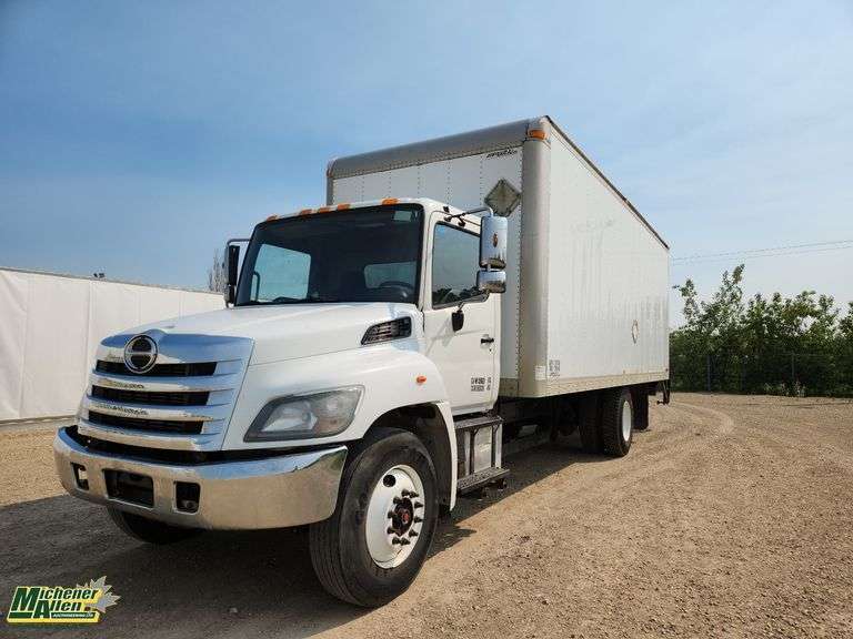 2014  Hino  338  S/A  Van Body Truck