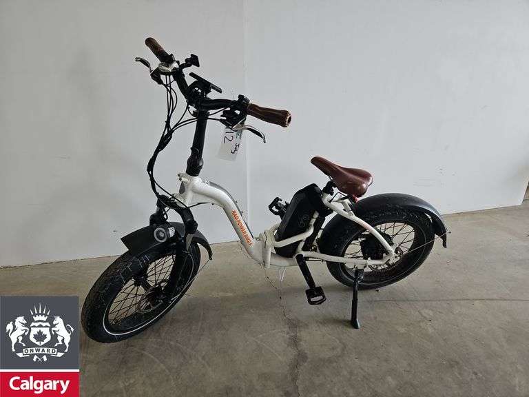 Unisex White Rad Power Mini E-Bike *No Charger, Battery/Working Condition Unknown, No Key*