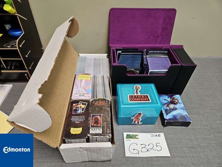 Hundreds of Magic The Gathering Cards - Qty 1