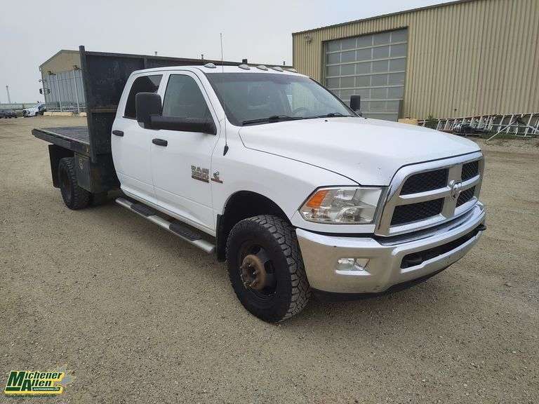 2018  Ram  3500 4x4  S/A  Deck Truck