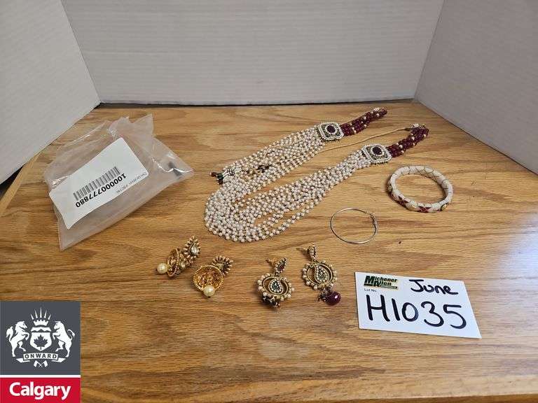 Assorted Jewelry