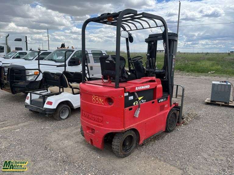 Non-Operable  Raymond  3500  LBS  Forklift