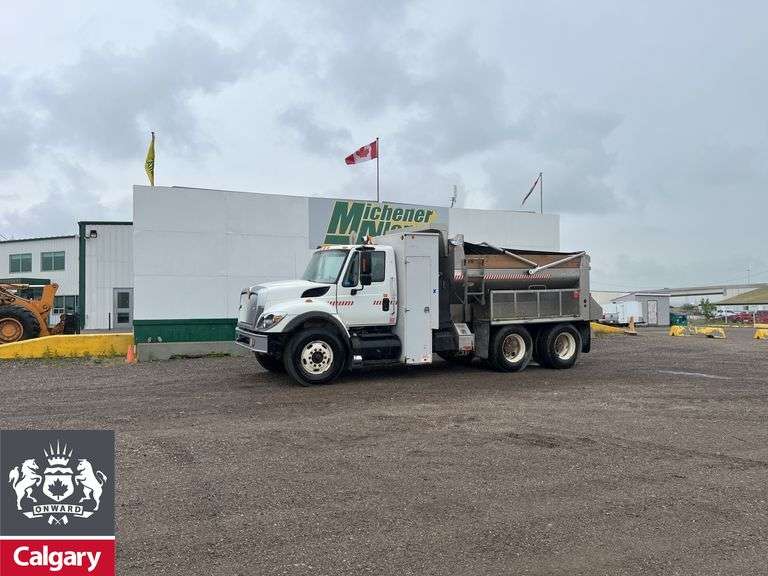 2011  International  WorkStar 7500  T/A  Dump Truck