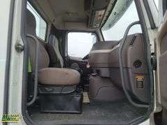 2018  Volvo  VNM  T/A  Day Cab Tractor