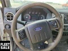 2015  Ford  F-350 Super Duty 4x4  S/A  Deck Truck