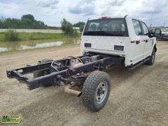 2019  Ford  F-350 Super Duty 4x4  Single Rear Wheel  Cab & Chassis