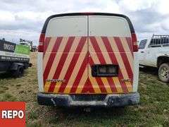 Non-Operable  2003  GMC  Savana  Cargo Van