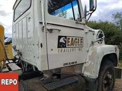 Non-Operable  .  Ford   9000  S/A  Cab & Chassis