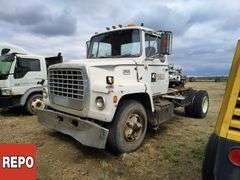 Non-Operable  .  Ford   9000  S/A  Cab & Chassis