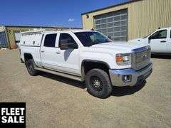 2018  GMC  Sierra 2500HD  SLE 4dr Crew Cab SB  4x4