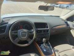 2010  Audi  Q5  3.2 Quattro Premium AWD V6 SUV