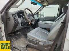 2011  Ford  F-450 Super Duty 4X4  S/A  Deck Truck