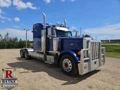 2009  Peterbilt  388  T/A  Wet Kit Sleeper Tractor