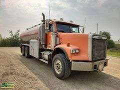 2007  Freightliner  FLD120 SD  T/A  Fuel Tank Truck