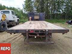 Non-Operable  2007  International  CF600   S/A  Deck Truck