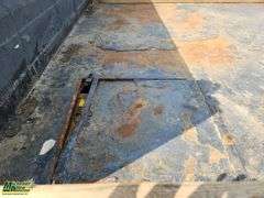 2002  Ford  F-650 Super Duty  S/A  Deck Truck